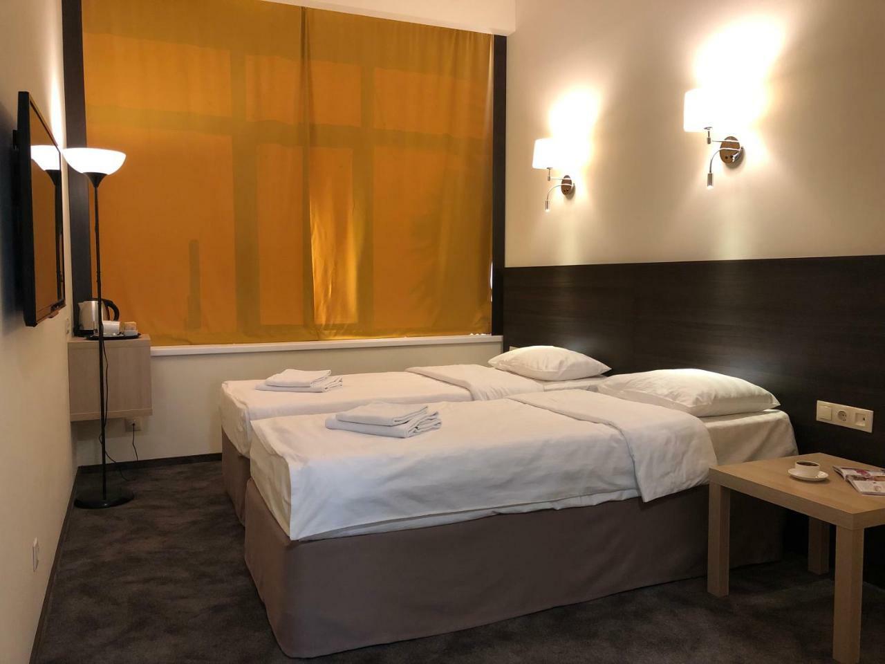 Hotel Continent ガグラ エクステリア 写真